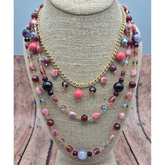 Pretty Gold Tone Multi Strand Beaded Shades of Pink Boho Necklace 19" Layered - Picture 6 of 9